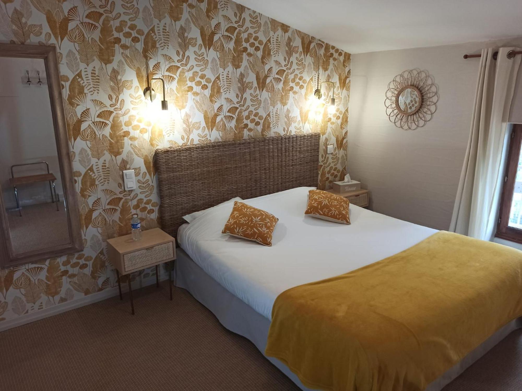 Logis Hotel Le Prince Noir Sérignac-sur-Garonne المظهر الخارجي الصورة