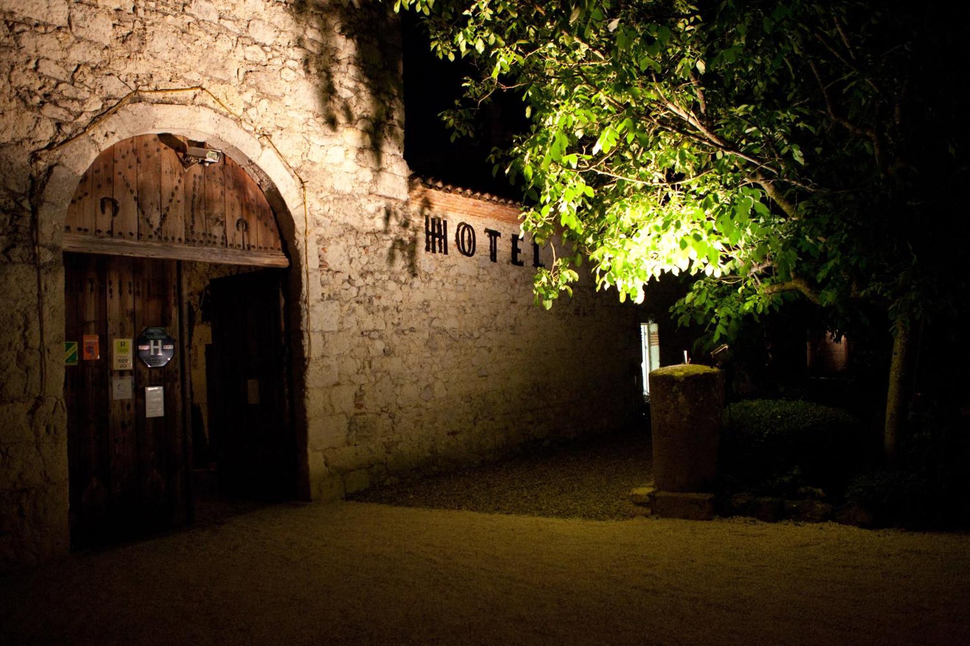 Logis Hotel Le Prince Noir Sérignac-sur-Garonne المظهر الخارجي الصورة