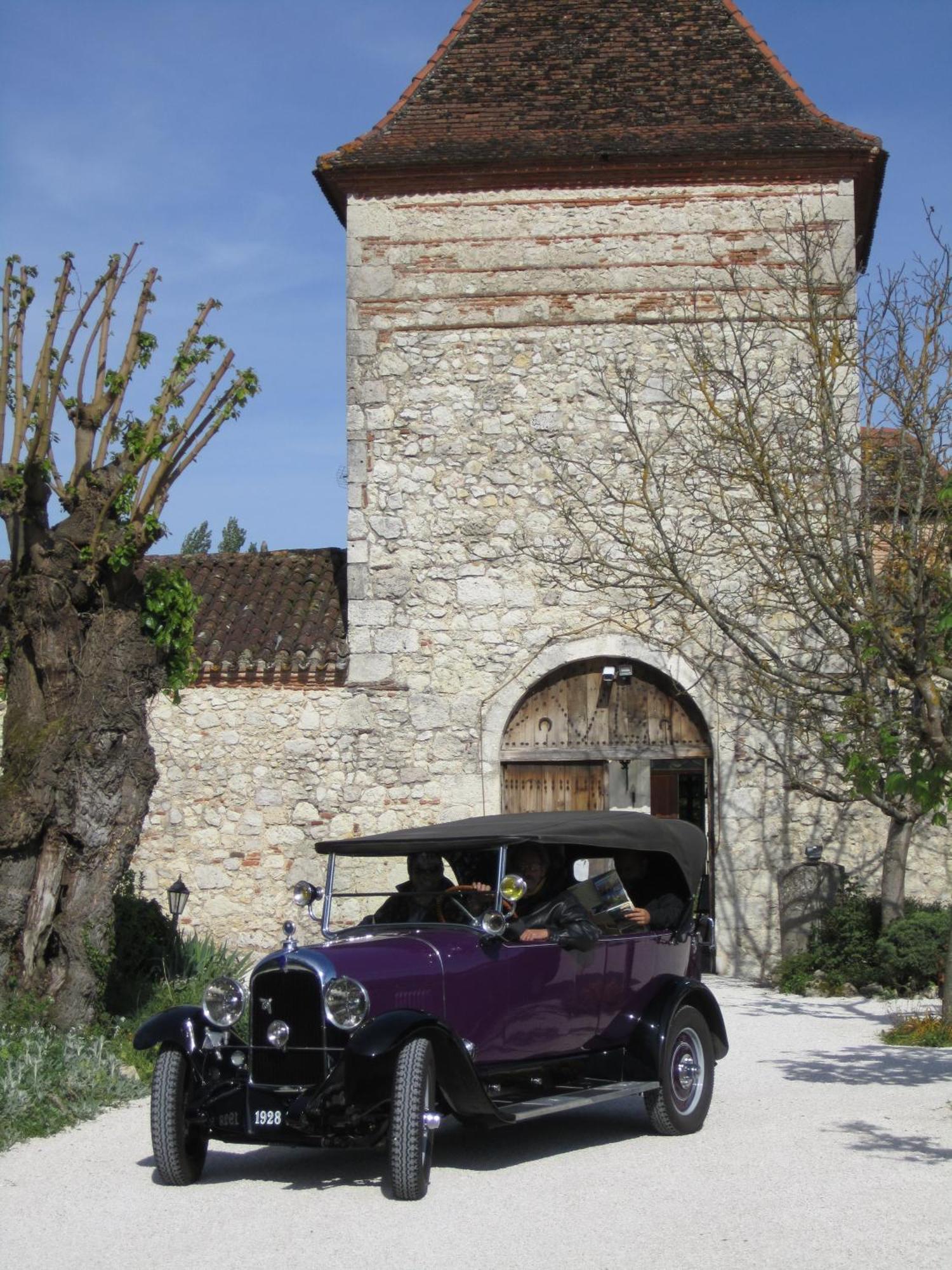 Logis Hotel Le Prince Noir Sérignac-sur-Garonne المظهر الخارجي الصورة