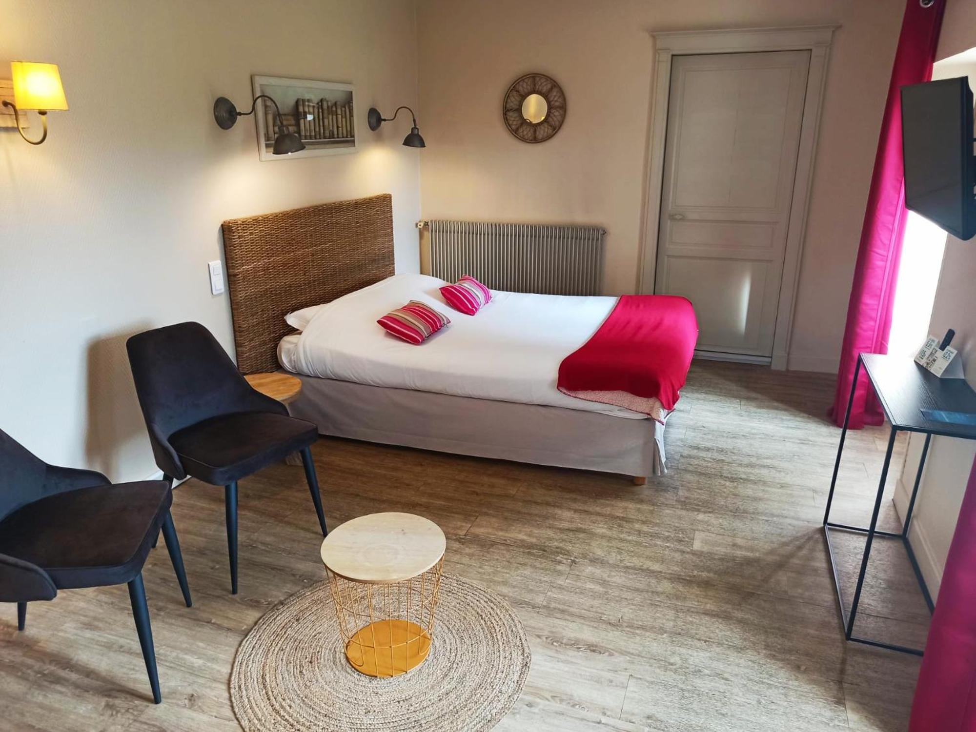 Logis Hotel Le Prince Noir Sérignac-sur-Garonne المظهر الخارجي الصورة
