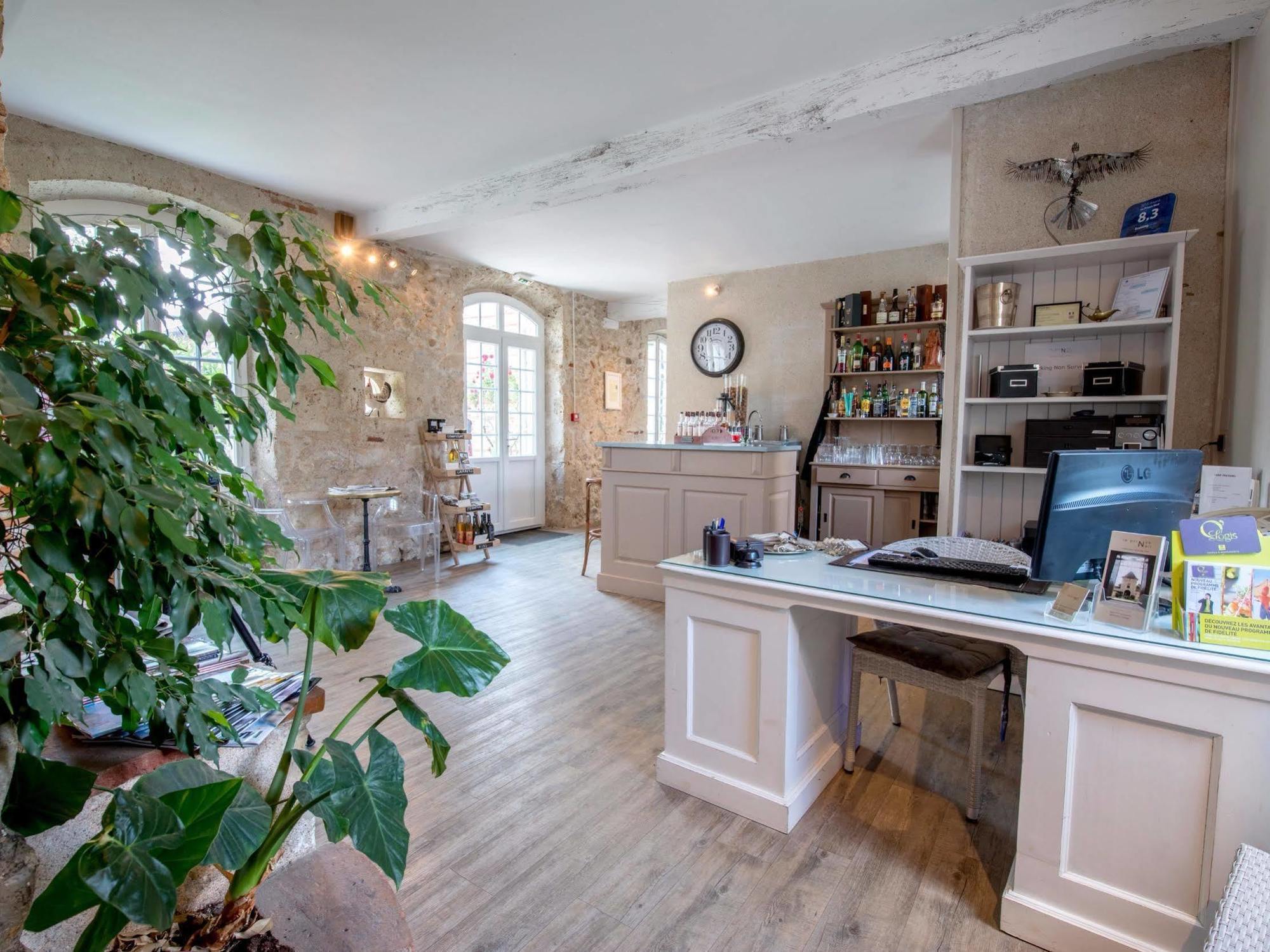 Logis Hotel Le Prince Noir Sérignac-sur-Garonne المظهر الخارجي الصورة